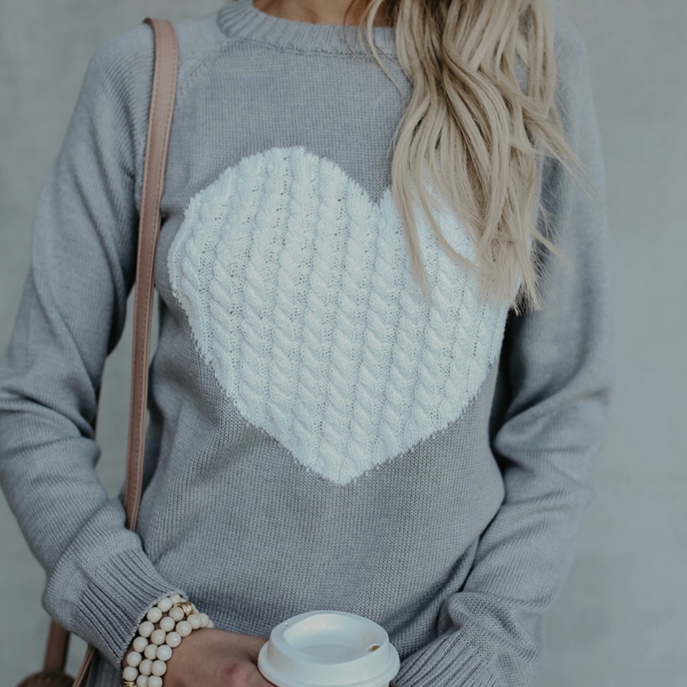 ✨Heart Patterned Cable Knit Long Sleeved Sweater✨ - Picture 2 of 6